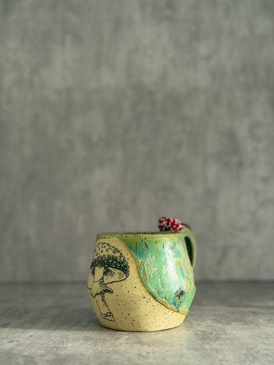 Mushroom thumb mug 2