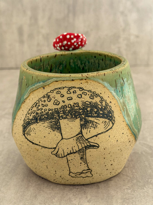 Mushroom thumb mug 2